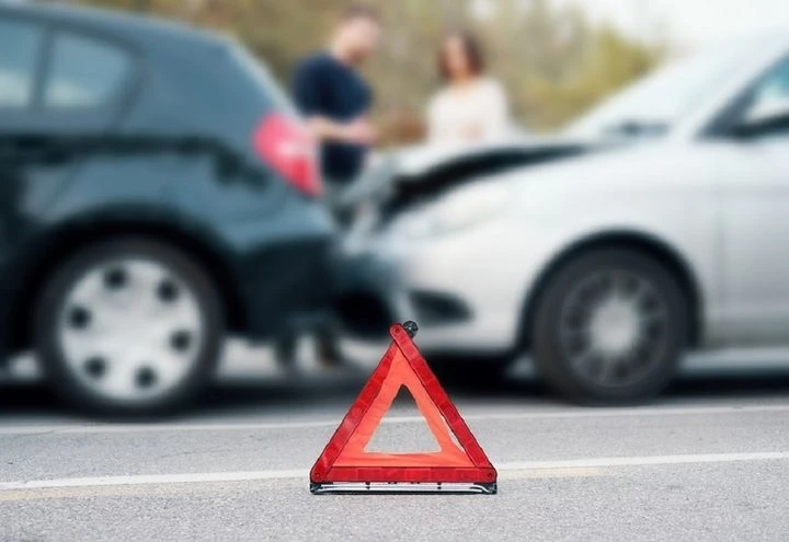Come evitare gli incidenti stradali in auto: i nostri consigli