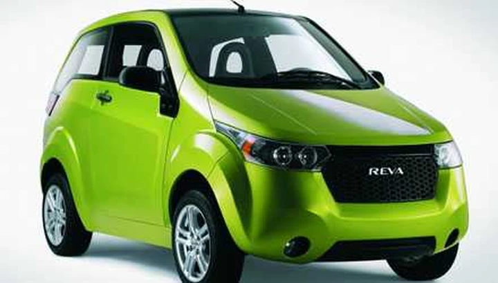 Francoforte: le citycar indiane Reva si caricheranno con un SMS