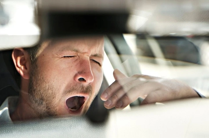 Rilevatore di stanchezza in auto: cos'è, tipologie, come funziona