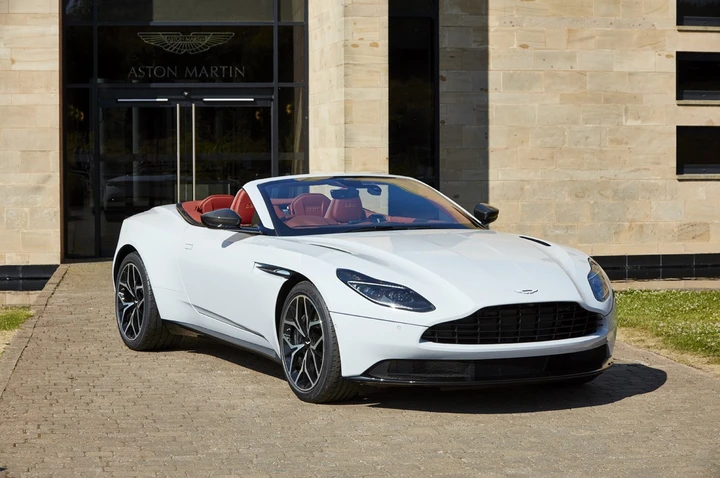 Aston Martin Henley Royal Regatta DB11 Volante: immagini ufficiali