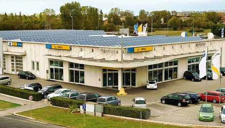 Apre la concessionaria Opel a emissioni zero