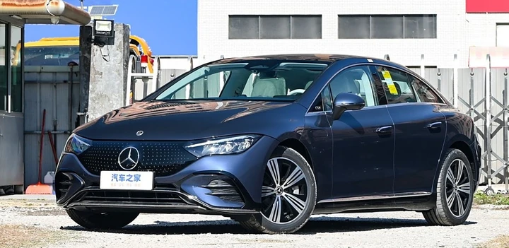 Allarme Mercedes-Benz: vendite crollate e licenziamenti in Cina, cosa sta succedendo?
