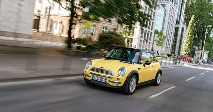 Mini: 20 anni di successi rivissuti attraverso una Cooper