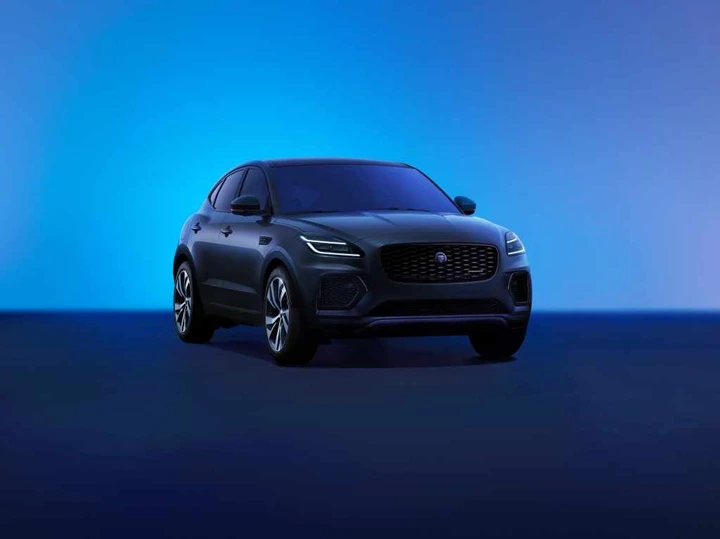 Nuova Jaguar E-Pace 2023: novità e prezzi del SUV sportivo