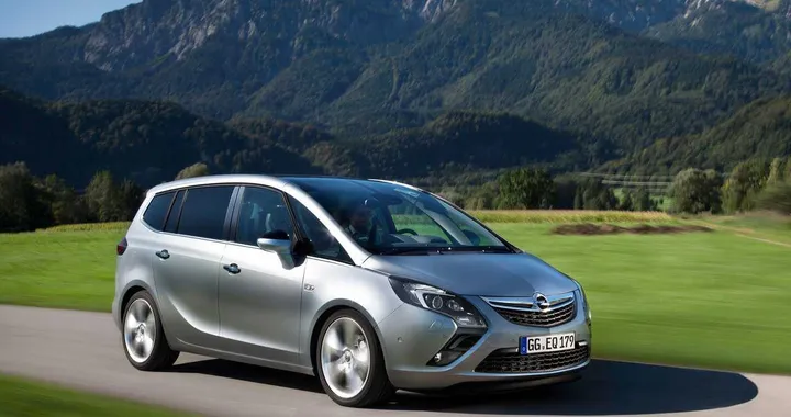 Opel Zafira Tourer 2012