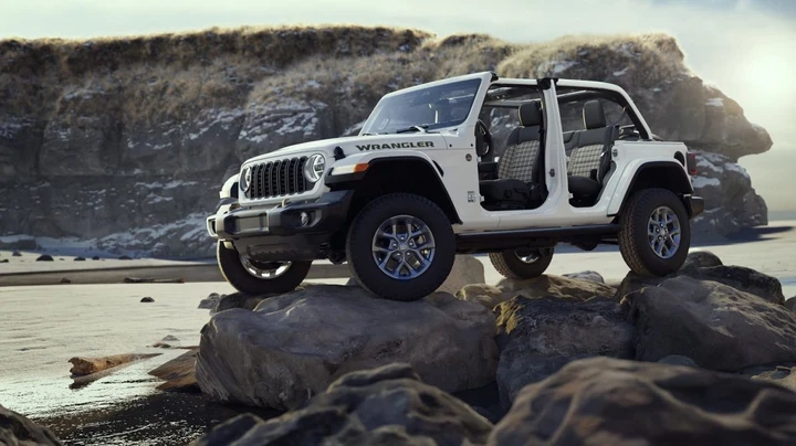 Jeep festeggia 85 anni con Wrangler e Gladiator speciali