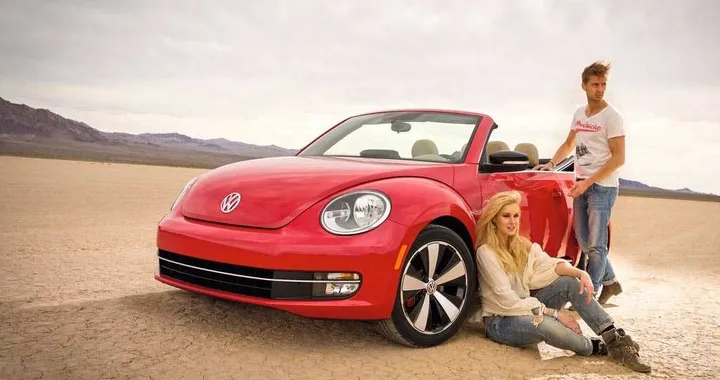Volkswagen Maggiolino Cabrio: le foto ufficiali