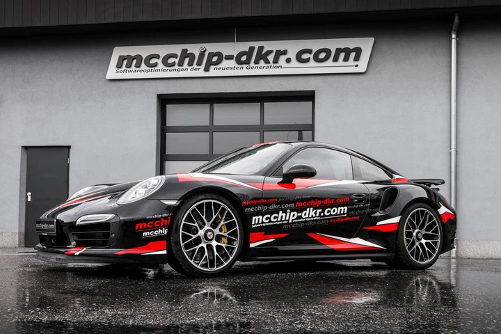 Porsche 911 Turbo S by Mcchip-DKR