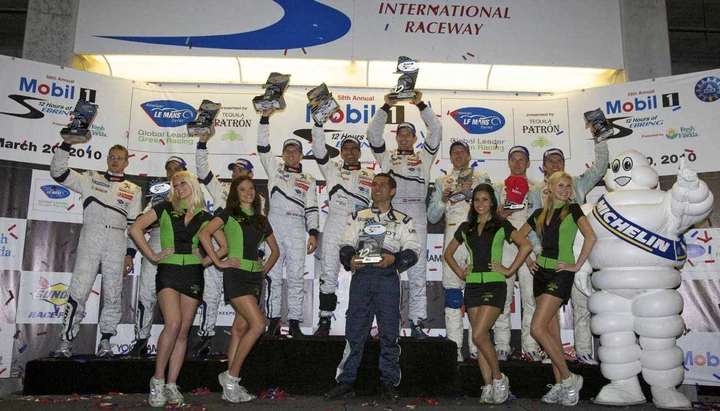 Doppietta Peugeot a Sebring