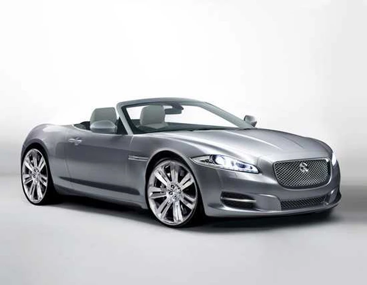 Jaguar XE: dall'Inghilterra arriva l'anti SLK