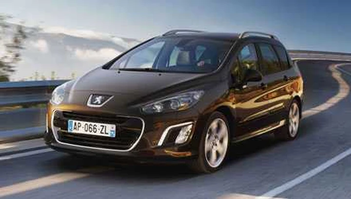Peugeot 308 restyling si svela al Salone di Ginevra