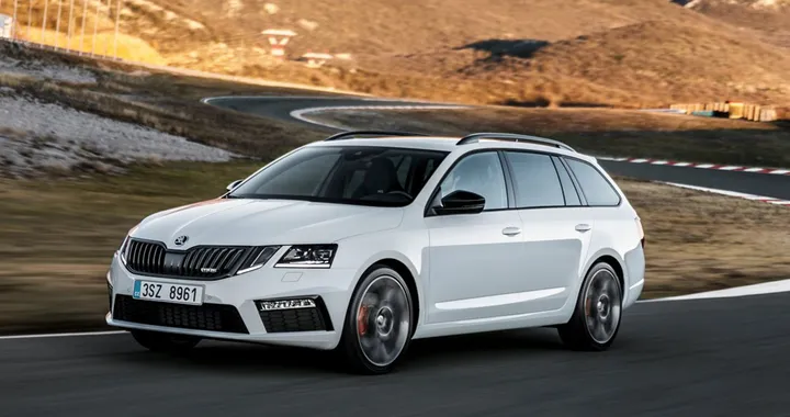 Skoda Octavia RS 2017: la sportiva ceca si rinnova