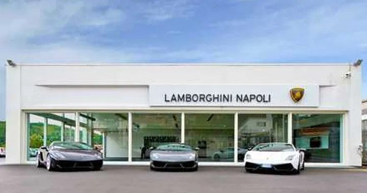 Lamborghini apre un nuovo punto vendita a Napoli