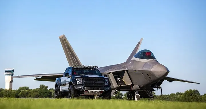 Ford F-150 Raptor F-22 Concept: pickup in stile Top Gun