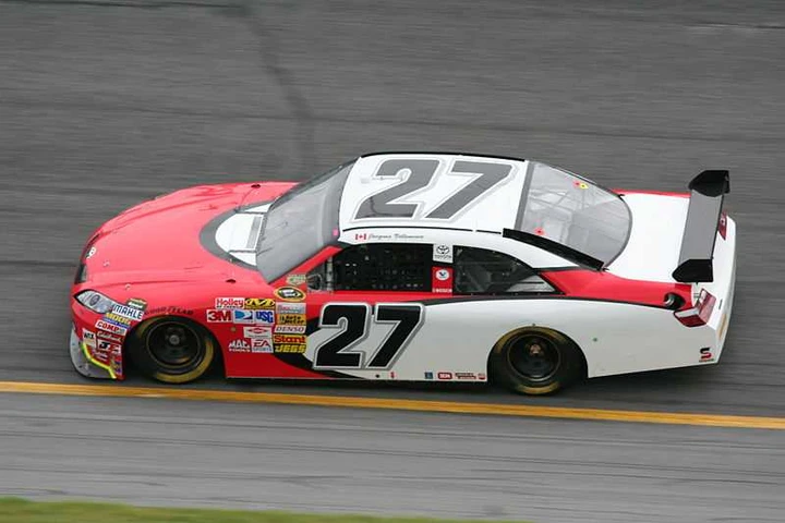 Villeneuve rientra nella Nascar