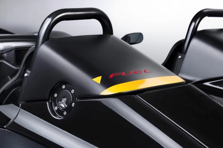 Zenos E10 R: immagini ufficiali