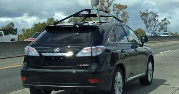 Google: la Lexus RX 450h diventa 