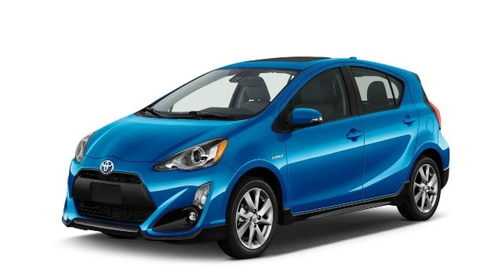 Toyota Prius C 2017: baby ibrida pronta al debutto