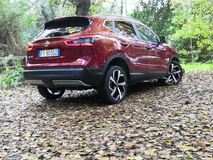 Nissan Qashqai 1.7 dCi 150 4WD CVT Tekna: la prova su strada