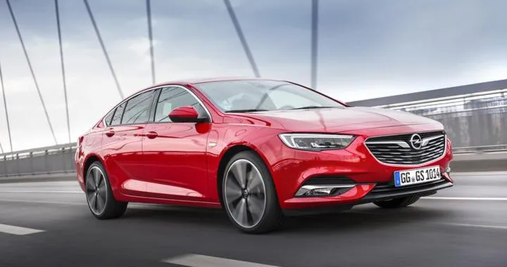 Opel Insignia, la berlina tedesca supera i 100.000 ordini in tutta Europa