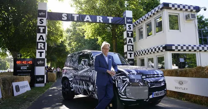 Land Rover Defender: il prototipo della nuova generazione protagonista a Goodwood