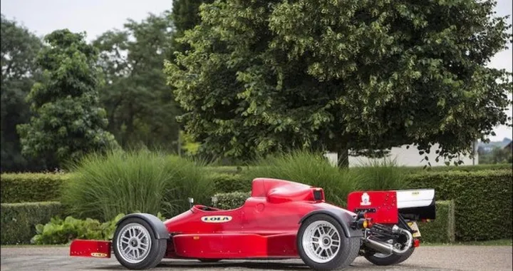 Lola, la prima Formula 1 con autorizzazione stradale