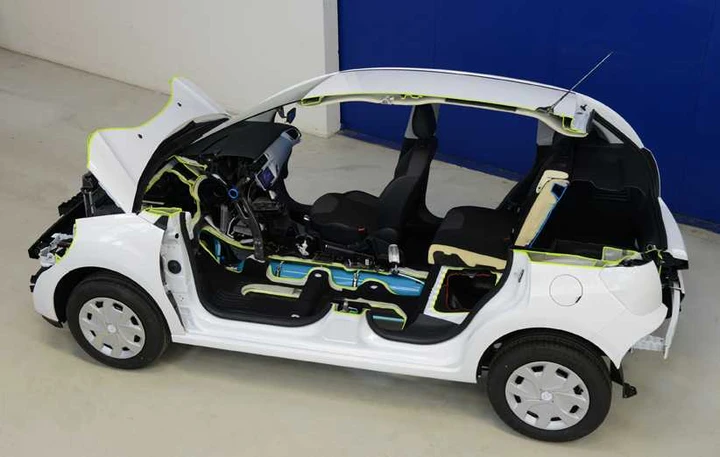 Citroen C3 e Peugeot 208 Hybrid Air