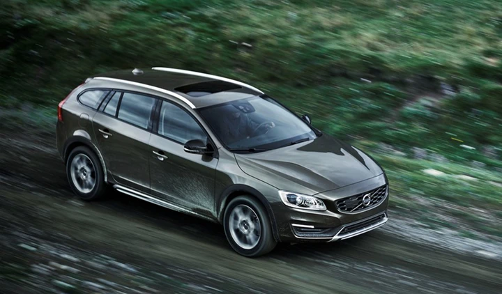 Volvo V60 Cross Country, pronta per il Salone di Los Angeles