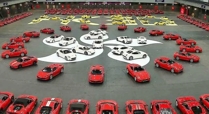 Ferrari festeggia 30 anni di attività ad Hong Kong