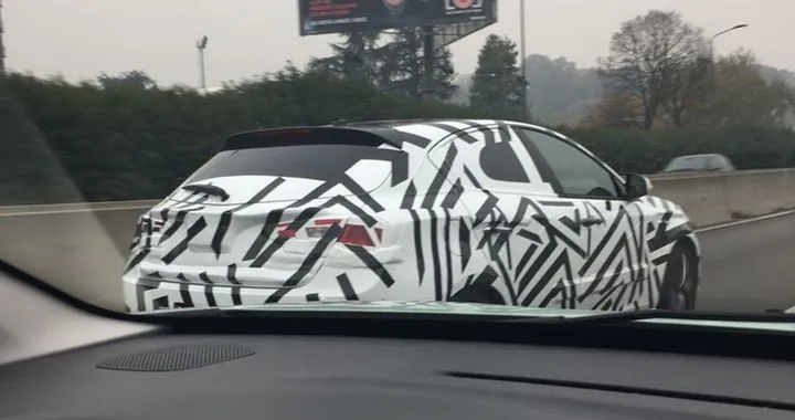 Alfa Romeo Giulietta 2019: foto spia del prototipo