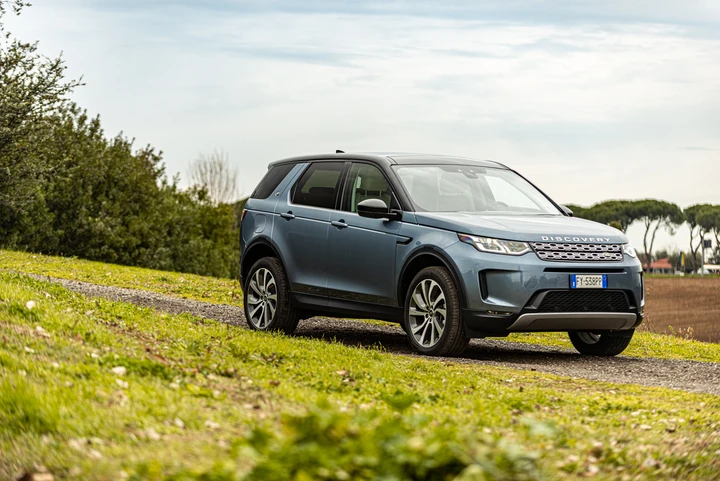 Land Rover Discovery Sport 2.0 TD4: la prova su strada