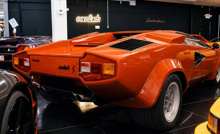Lamborghini, asta da record: Countach, Diablo e due Murciélago a Monterey