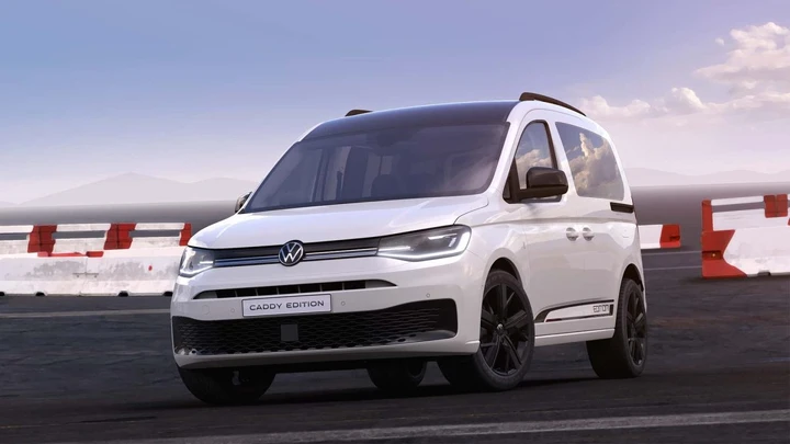 Volkswagen Caddy e Multivan: restyling e PHEV con 4MOTION