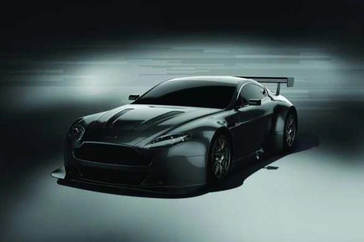 Aston Martin Vantage GT3: in pista nel 2012