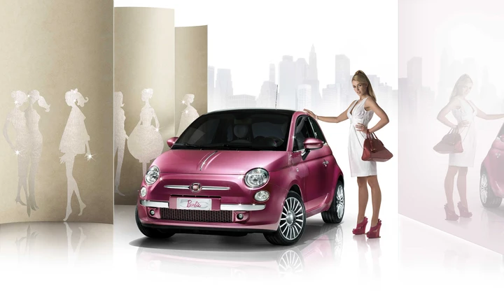 Ecco la sfavillante 500 Barbie
