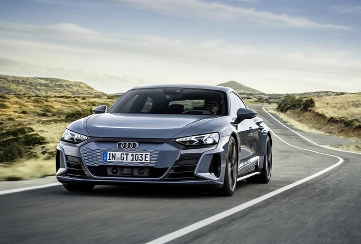 Audi e-tron GT: prezzi, powertrain e ricarica
