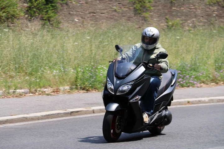 Suzuki Burgman 400 ABS: prova su strada