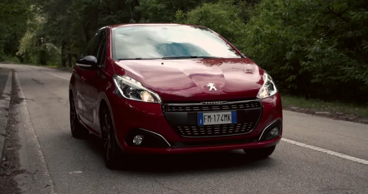 Peugeot 208 Black Line: 1.200 esemplari per l’Italia