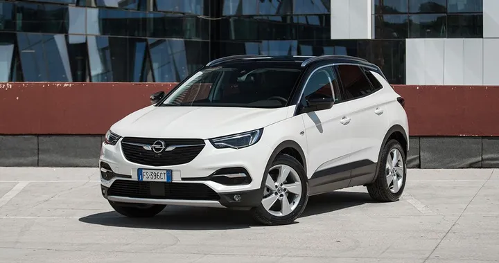 Opel Grandland X 2.0 diesel Ultimate: la prova su strada