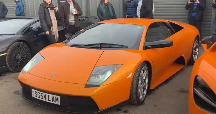 Gli chiedono 33.000 dollari ma lui ripara la sua Lamborghini Murciélago con 2.500 dollari