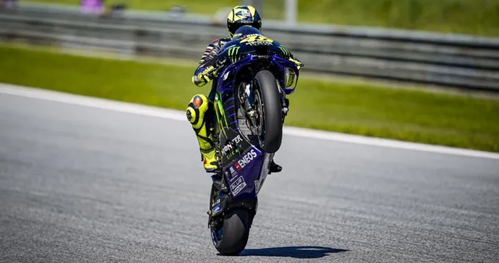 Valentino Rossi smentisce il ritiro dalla MotoGP