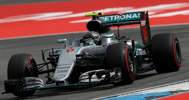 F1, GP Hockenheim: a Nico Rosberg la pole position