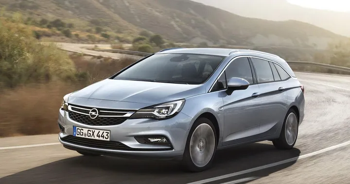 Nuova Opel Astra Sports Tourer: la media si fa spazio