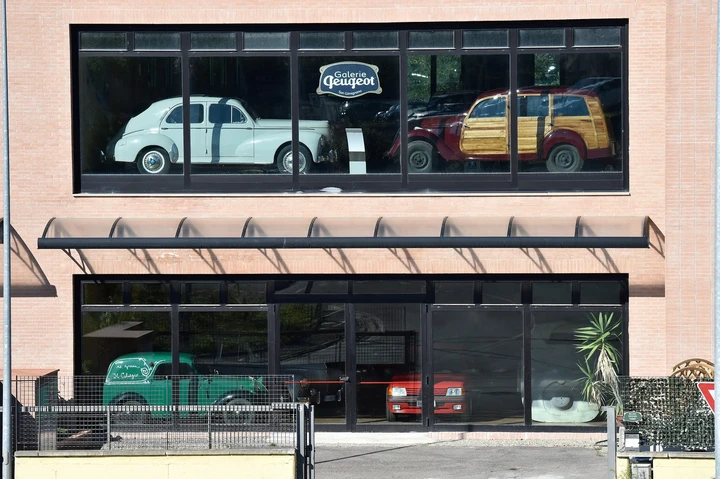 Galerie Peugeot, la storia del Leone a San Gimignano