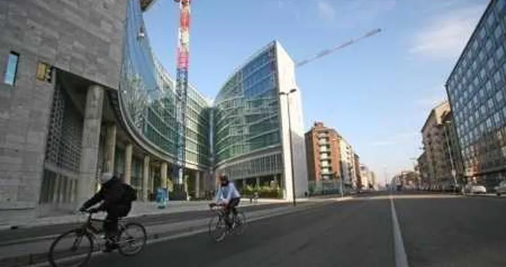 Targhe alterne a Milano al posto del blocco del traffico