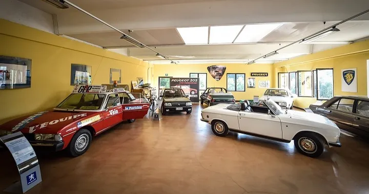 Auto storiche: i dieci anni di Galerie Peugeot
