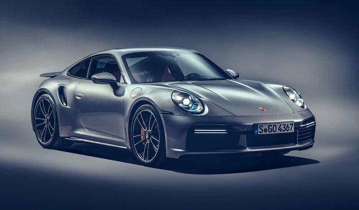 Nuova Porsche 911 Turbo S: immagini ufficiali