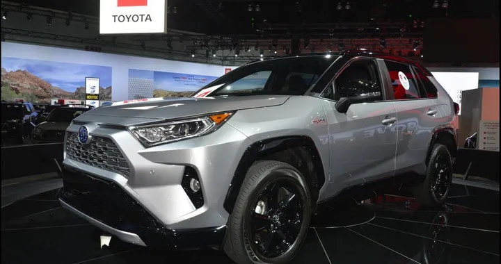 Nuova Toyota RAV 4 Hybrid: da 34.550 euro