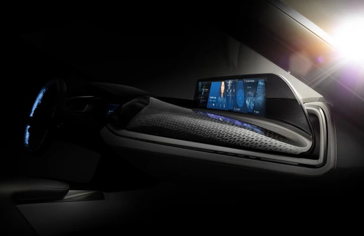CES 2016: mobilità elettrica e guida autonoma