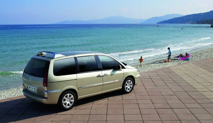 Nuova Peugeot 807
